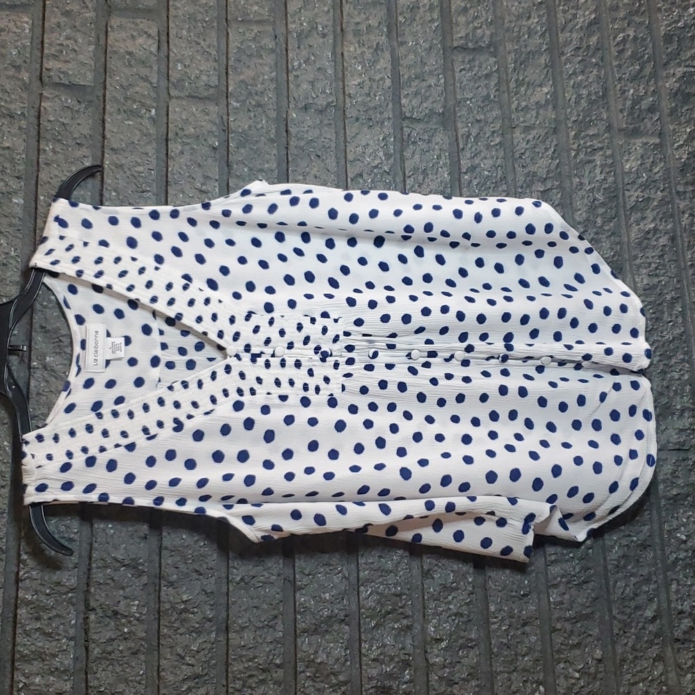 LIZ CLAIBORNE- Sleeveless polka dot top